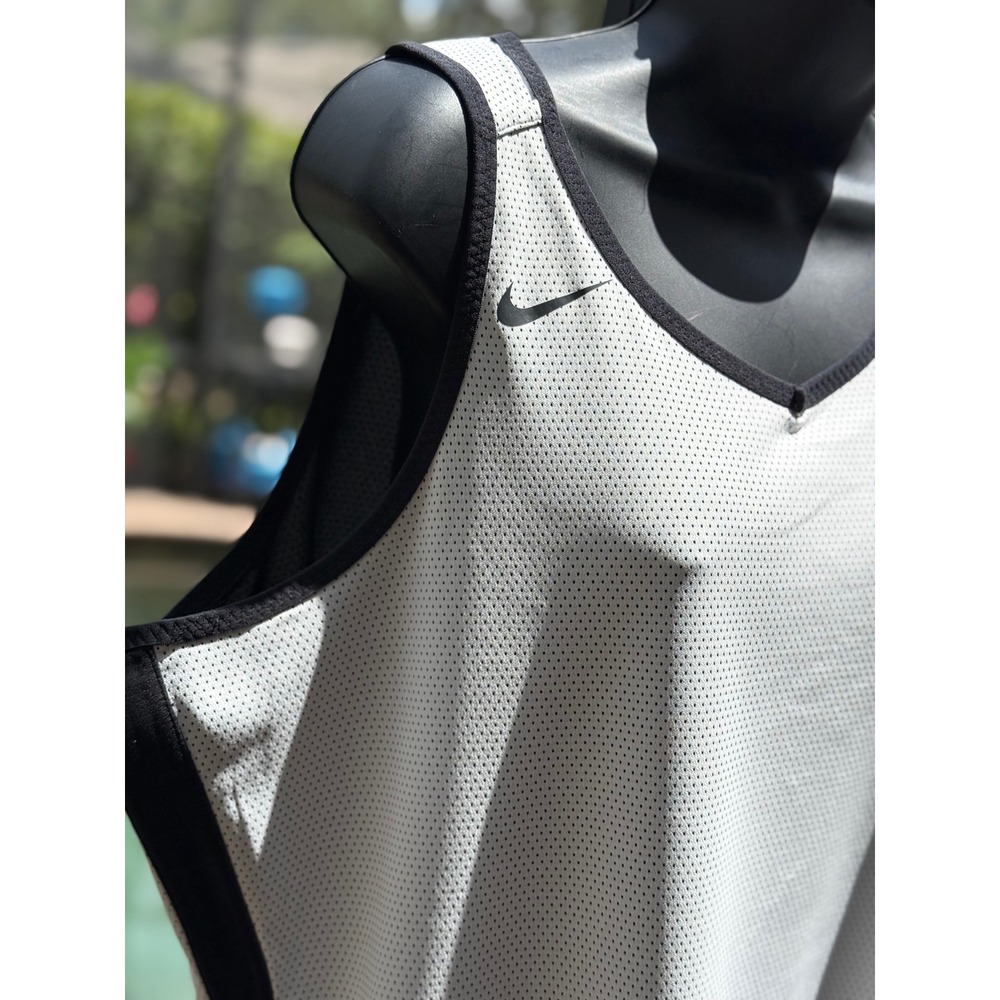 Nike Basketball Reversible Jersey Black White Mesh CQ4368-012 Womens XL